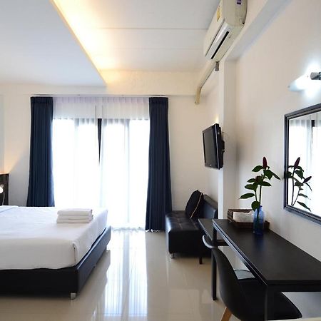 Isleep Guesthouse Chiang Mai Esterno foto
