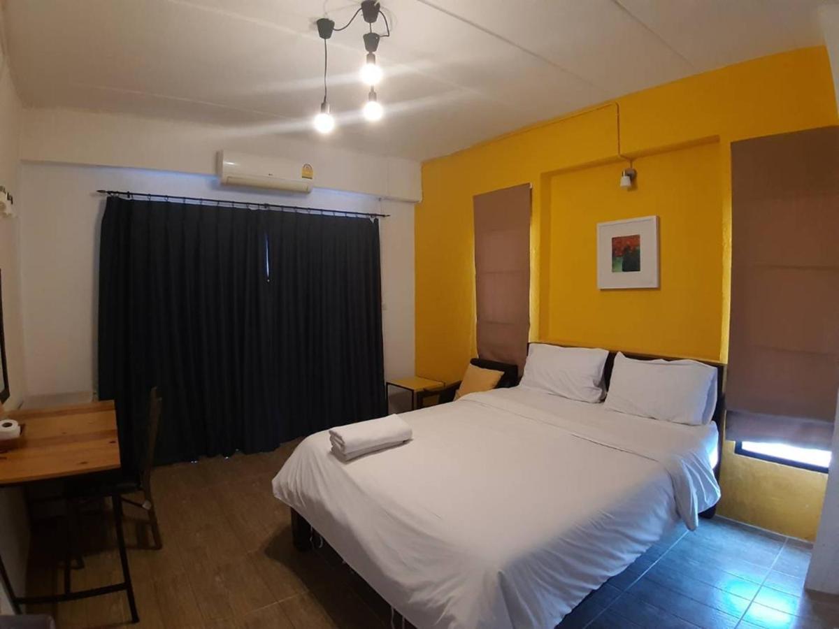 Isleep Guesthouse Chiang Mai Esterno foto