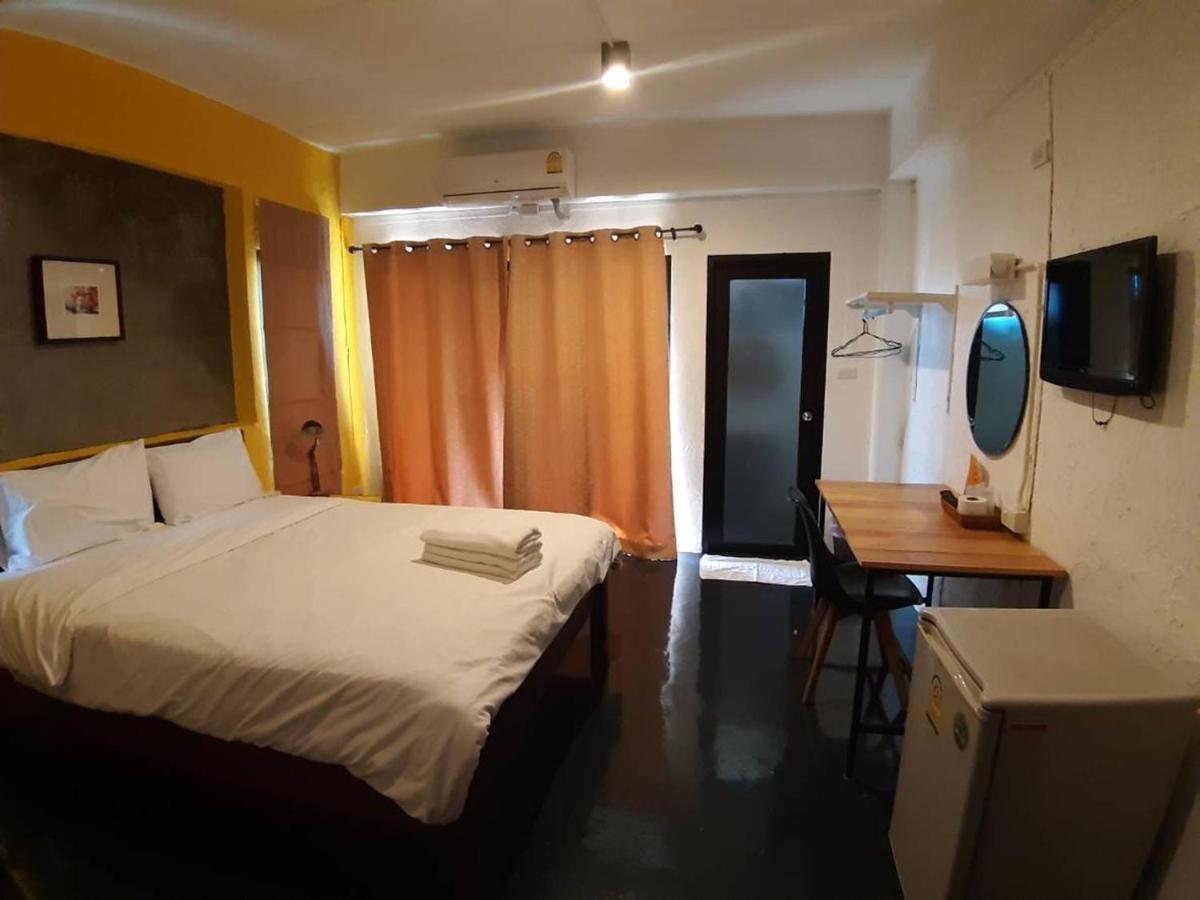 Isleep Guesthouse Chiang Mai Esterno foto